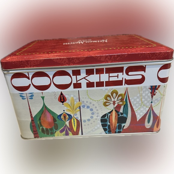 RARE 2014 NEIMAN MARCUS CHOCOLATE CHIP COOKIE TIN COLLECTIBLE HOLIDAY CHRISTMAS - Picture 4 of 10